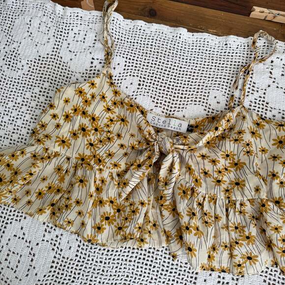 Stella Laguna Beach Tops - Stella Laguna Beach 100% Silk Floral Tie Front Crop Tank Medium